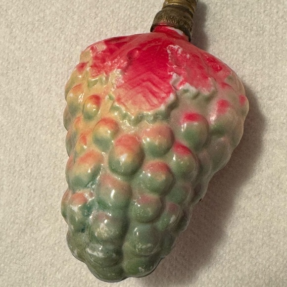 ❤️ Five Vintage Milk Glass Christmas Ornaments 🎅🏻 - Picture 3 of 11